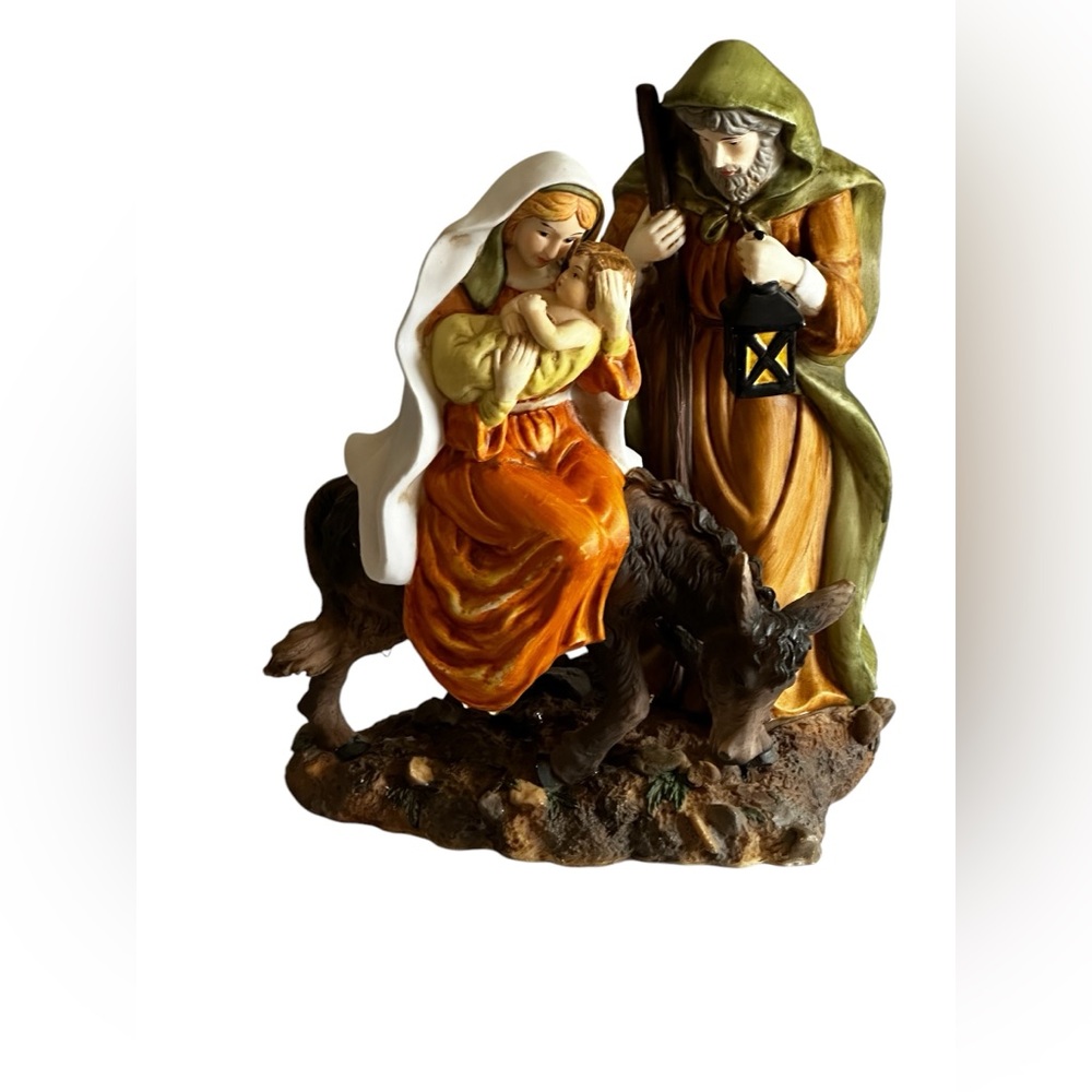 VINTAGE HOLY NIGHT FIGURINE MARY JOSEPH AND JESUS FROM THE 1990s